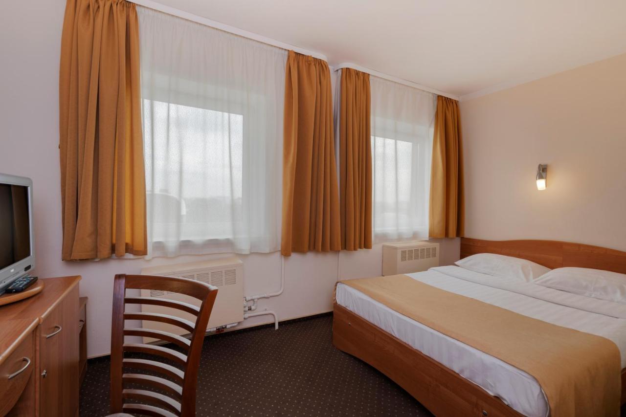 Maxima Slavia Hotel Moscow Room photo